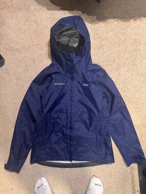 Patagonia Women's Torrentshell 3L Rain Jacket Classic Navy Size M